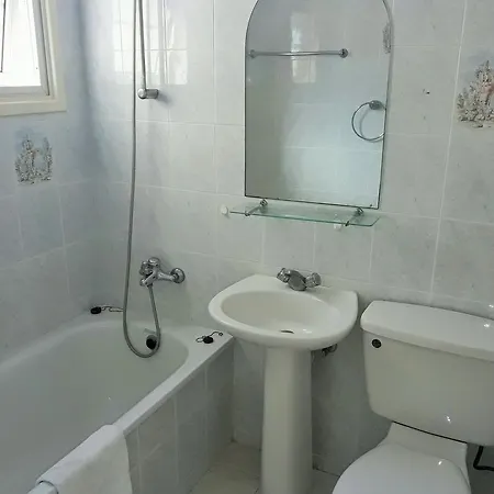 104 Frixos Roula Court Lägenhet
